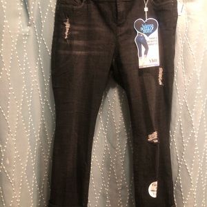 Wanna betta butt distressed jeans